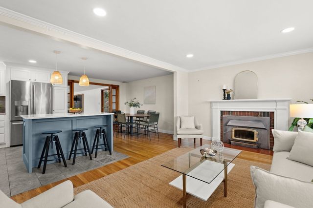 318 Mystic St, Arlington, MA 02474