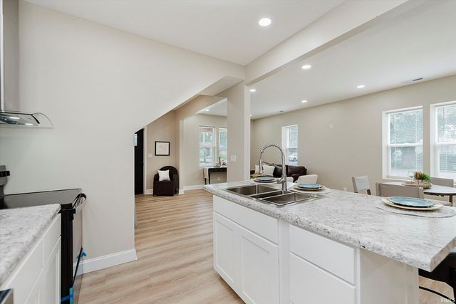 902 Rossville Avenue, Frankfort, IN 46041