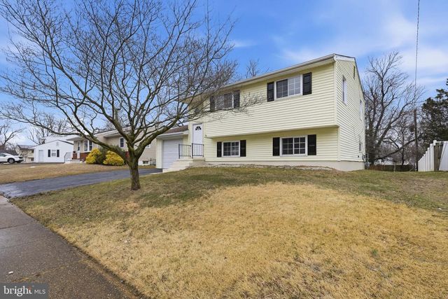 22 RAINTREE, New Castle, DE 19720