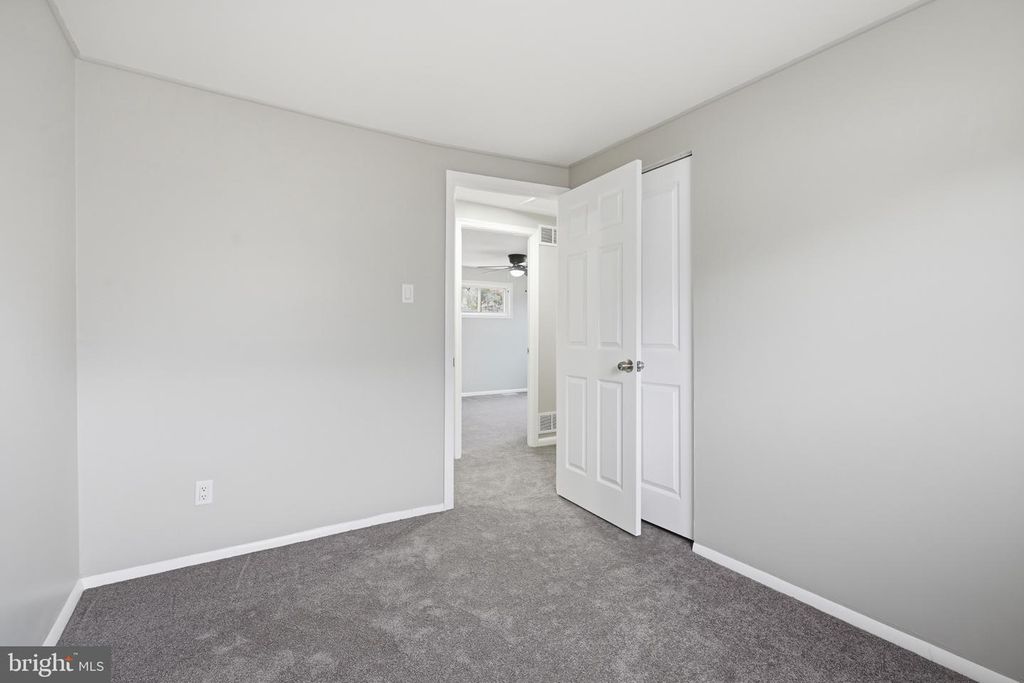 Image 18 of property listing at 22 RAINTREE, New Castle, DE 19720