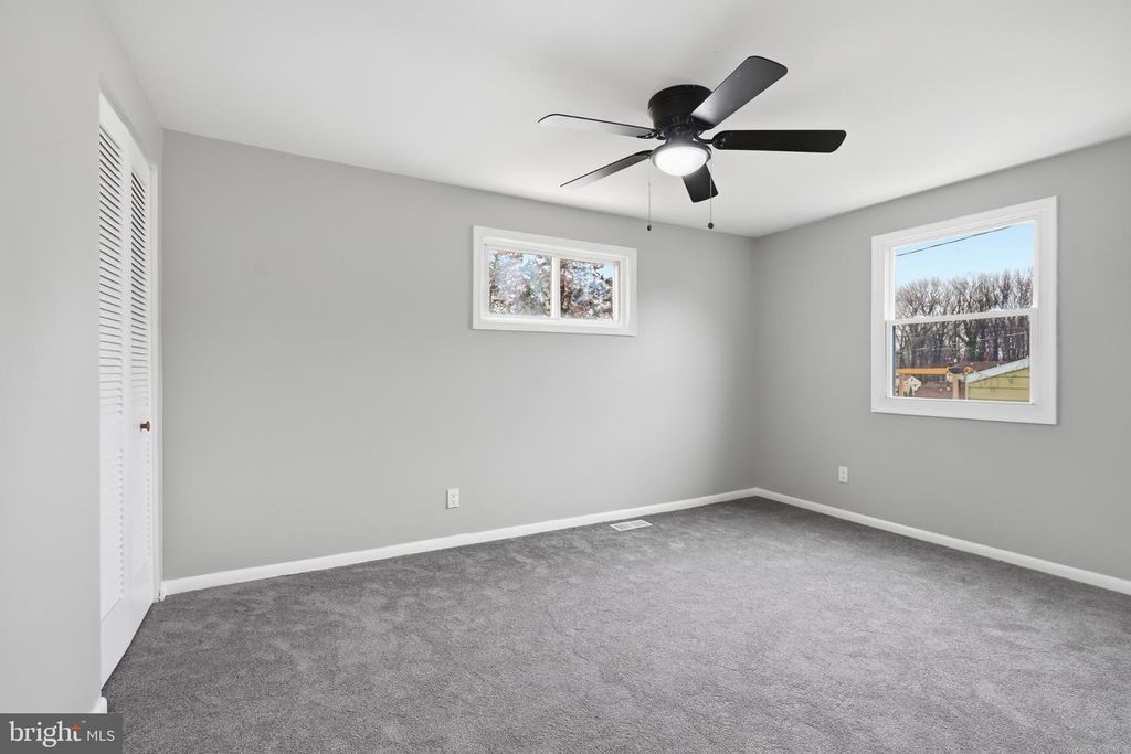 Image 19 of property listing at 22 RAINTREE, New Castle, DE 19720