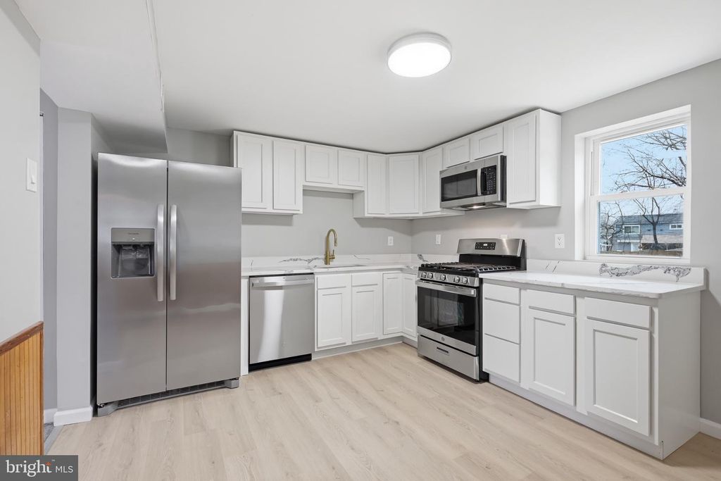 Image 7 of property listing at 22 RAINTREE, New Castle, DE 19720