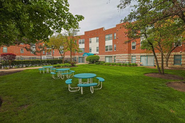 3265 Kirchoff Road 127, Rolling Meadows, IL 60008