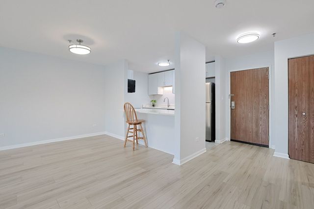 3265 Kirchoff Road 127, Rolling Meadows, IL 60008