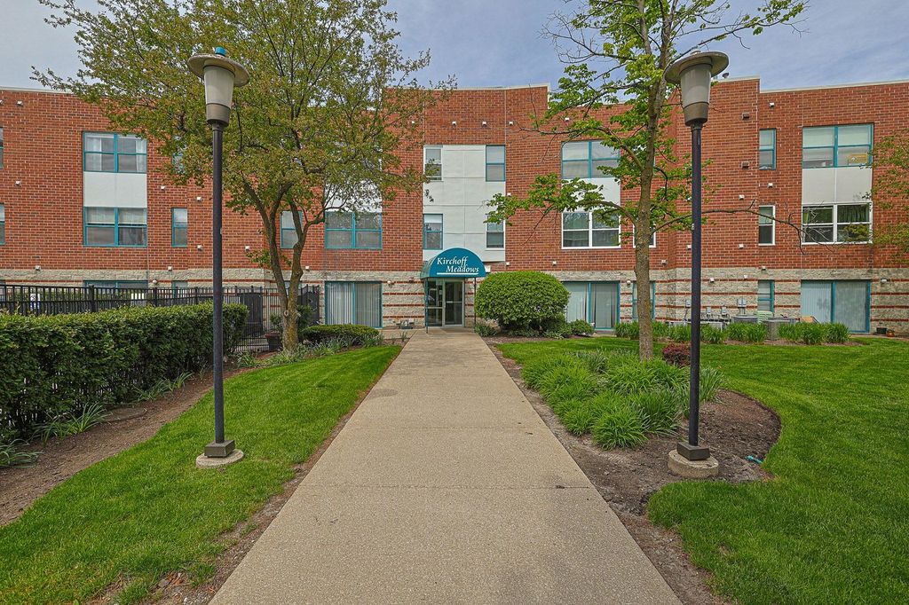 3265 Kirchoff Road 127, Rolling Meadows, IL 60008