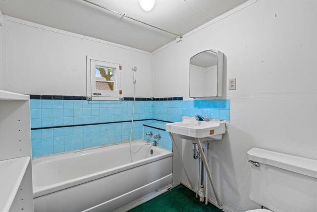 4615 10th AVENUE, Kenosha, WI 53140