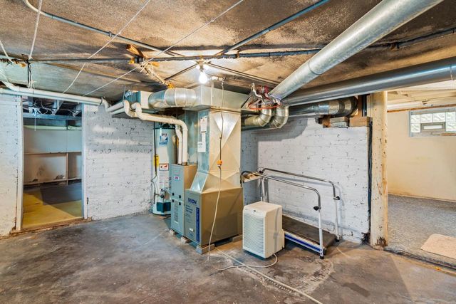 4615 10th AVENUE, Kenosha, WI 53140