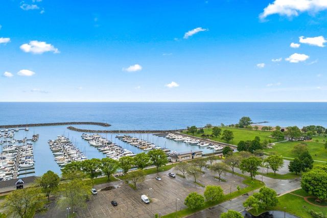 4615 10th AVENUE, Kenosha, WI 53140