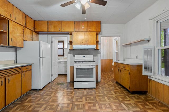 4615 10th AVENUE, Kenosha, WI 53140