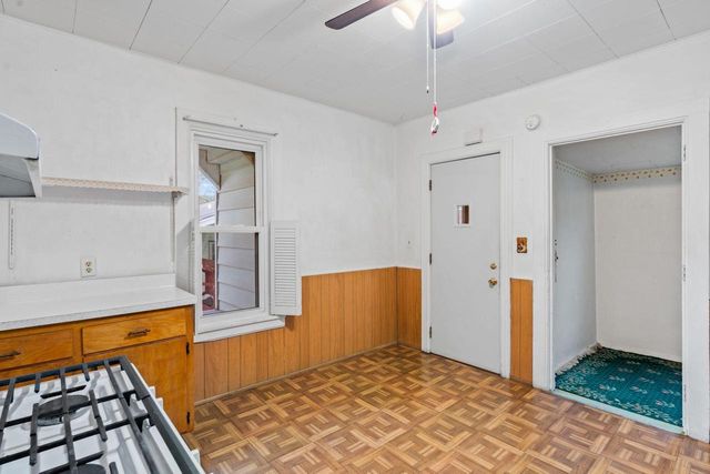 4615 10th AVENUE, Kenosha, WI 53140