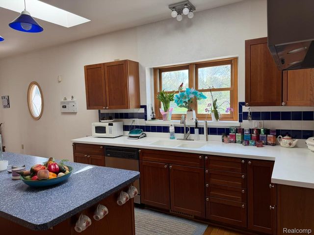 4366 Cordova Drive, York Charter Township, MI 48160
