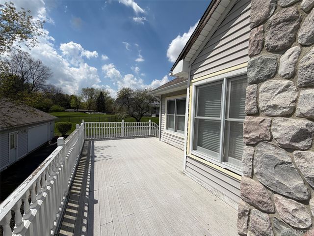 4366 Cordova Drive, York Charter Township, MI 48160