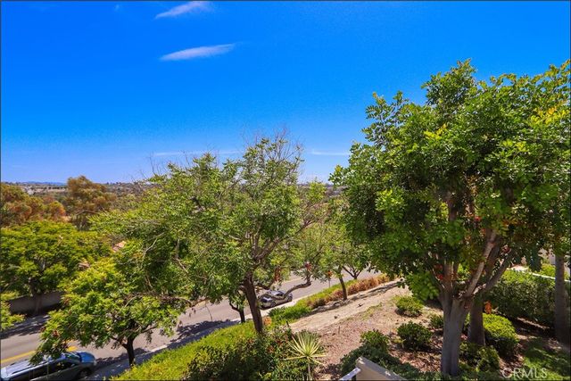 100 Cloudcrest, Aliso Viejo, CA 92656