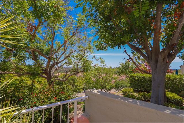 100 Cloudcrest, Aliso Viejo, CA 92656