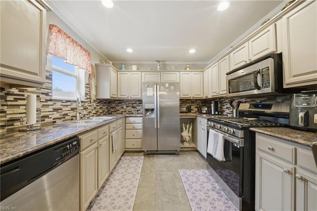 115 Dumont AVE, Norfolk, VA 23505