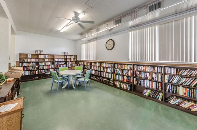 4300 58TH STREET N 1817, Kenneth City, FL 33709