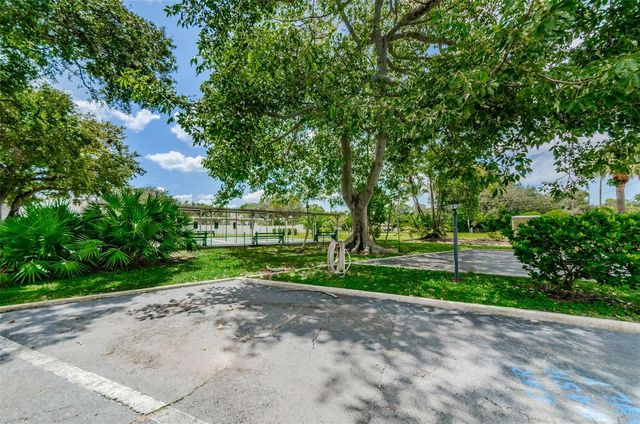 4300 58TH STREET N 1817, Kenneth City, FL 33709