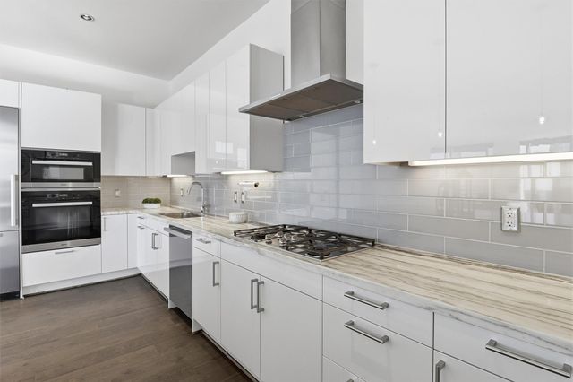 1409 Post Oak Boulevard 2004, Houston, TX 77056