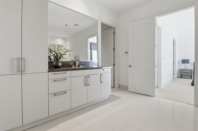 1409 Post Oak Boulevard 2004, Houston, TX 77056