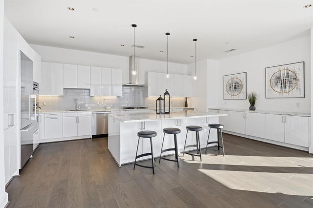 1409 Post Oak Boulevard 2004, Houston, TX 77056