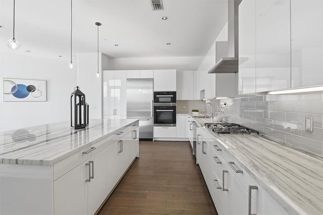 1409 Post Oak Boulevard 2004, Houston, TX 77056