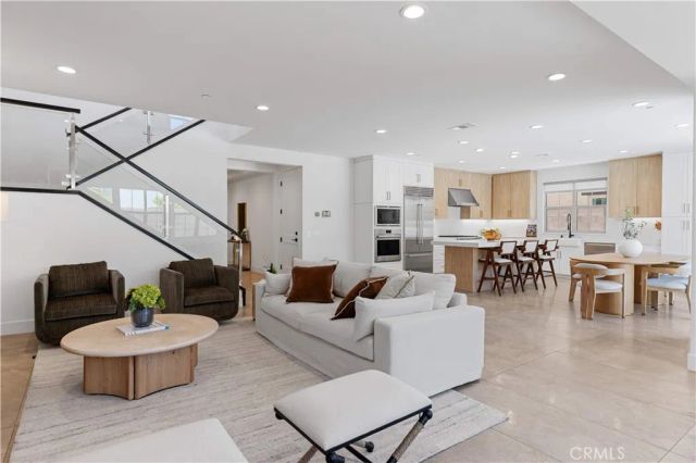 149 Somera, Irvine, CA 92602