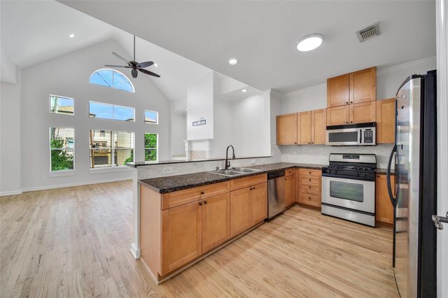 5341 Kiam Street, Houston, TX 77007