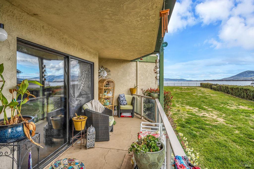 10 Royale Ave #2, Lakeport, CA 95453