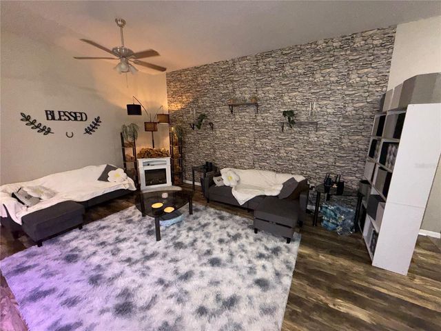 7628 WEEHAWKEN DRIVE, Zephyrhills, FL 33540