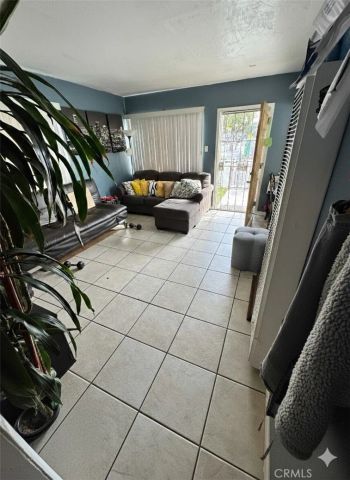 13947 Downey, Paramount, CA 90723