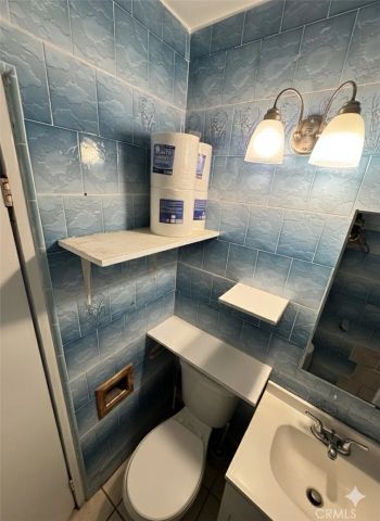 13947 Downey, Paramount, CA 90723