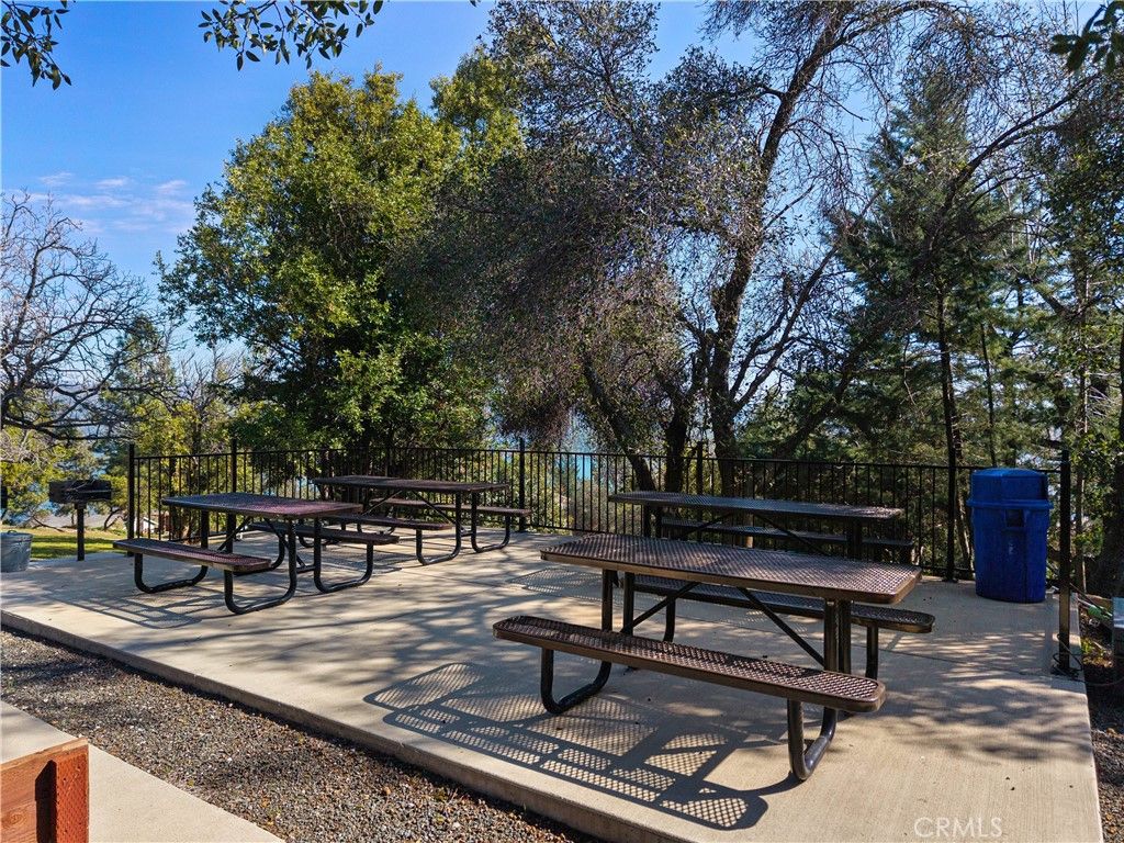 Image 11 of property listing at 3410 Riviera West Drive, Kelseyville, CA 95451