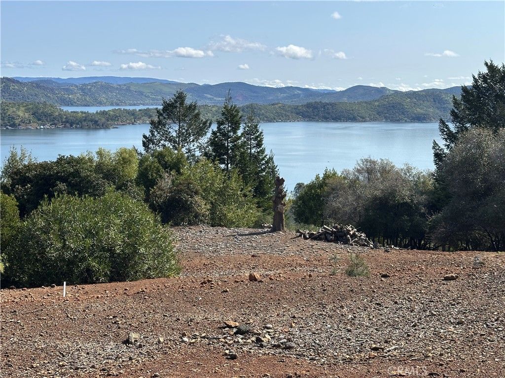 Image 4 of property listing at 3410 Riviera West Drive, Kelseyville, CA 95451