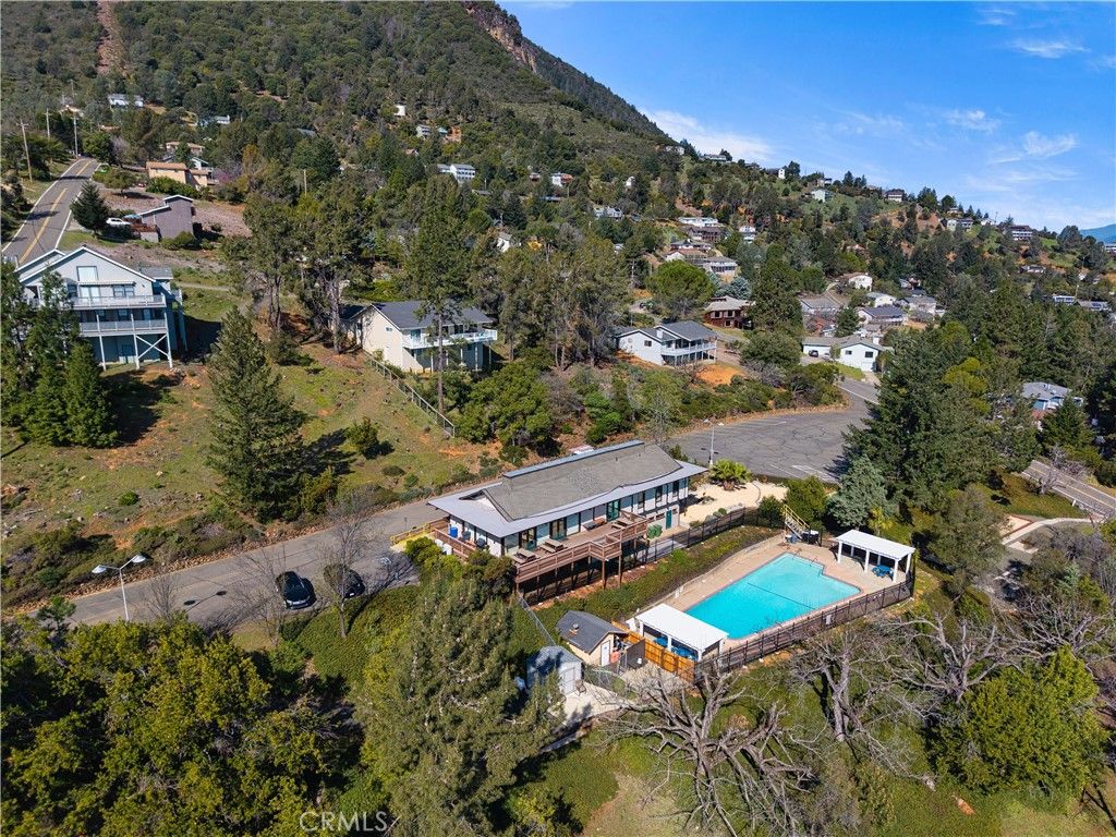 Image 9 of property listing at 3410 Riviera West Drive, Kelseyville, CA 95451