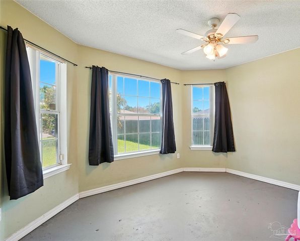1704 Garlia Ct, Pensacola, FL 32526