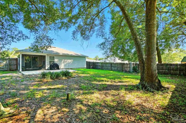 1704 Garlia Ct, Pensacola, FL 32526