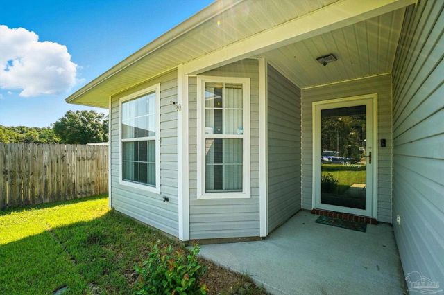 1704 Garlia Ct, Pensacola, FL 32526