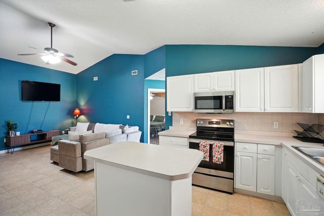 1704 Garlia Ct, Pensacola, FL 32526