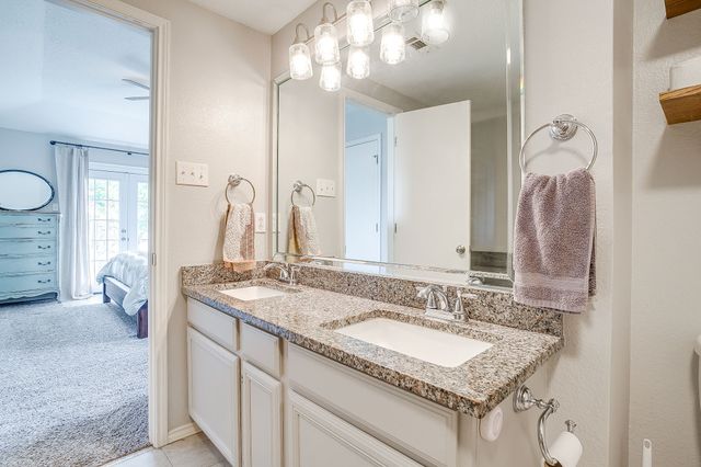 7104 Summerset Drive, Benbrook, TX 76126