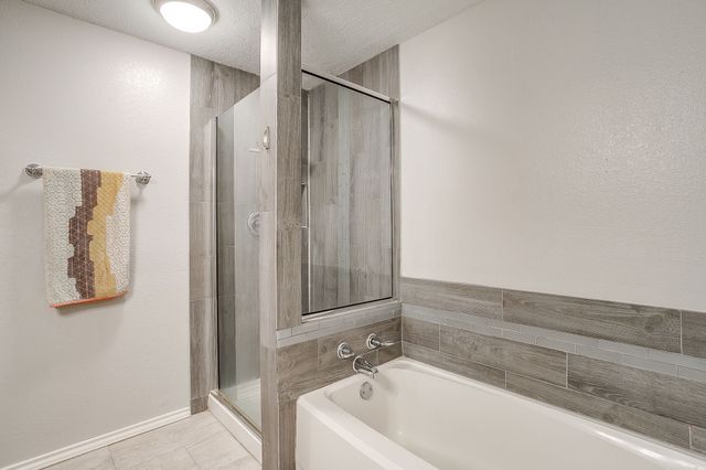 7104 Summerset Drive, Benbrook, TX 76126