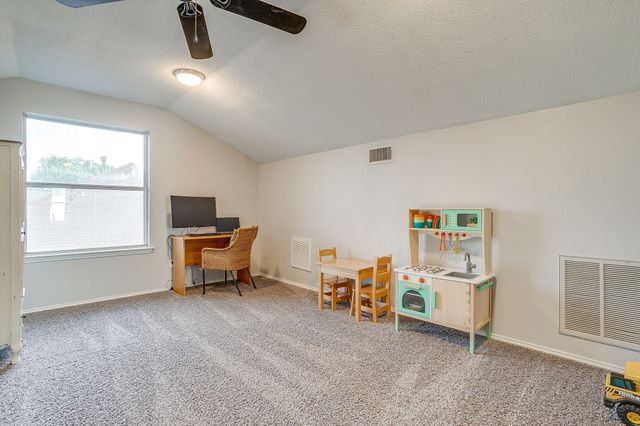 7104 Summerset Drive, Benbrook, TX 76126