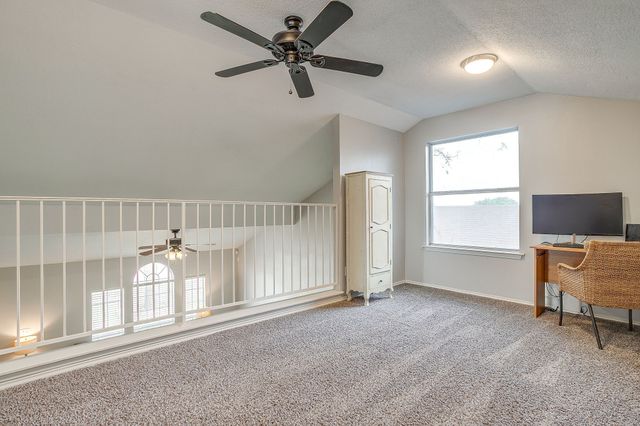 7104 Summerset Drive, Benbrook, TX 76126