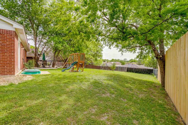 7104 Summerset Drive, Benbrook, TX 76126