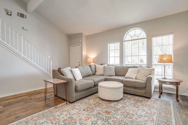 7104 Summerset Drive, Benbrook, TX 76126