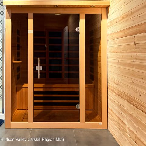 1367 Sleepy Hollow Road, Athens, NY 12015