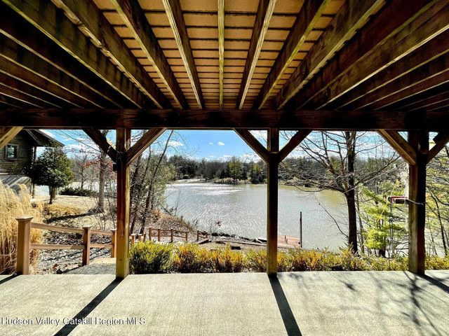 1367 Sleepy Hollow Road, Athens, NY 12015