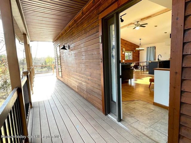 1367 Sleepy Hollow Road, Athens, NY 12015