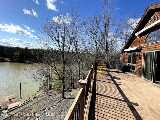 1367 Sleepy Hollow Road, Athens, NY 12015