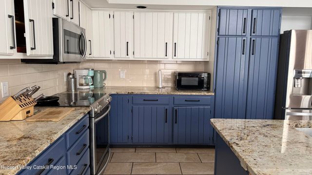 1367 Sleepy Hollow Road, Athens, NY 12015