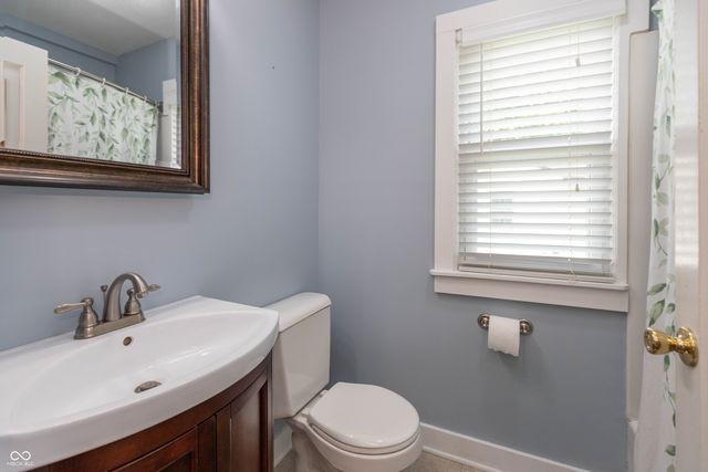143 High Street, Danville, IN 46122